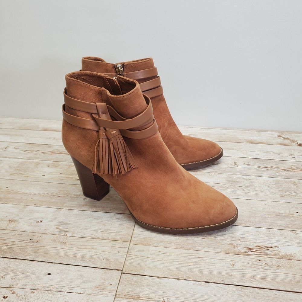 White House Black Market Carlton Camel‎ Suede Fringe Tassel Booties size 7.5